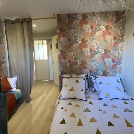 아파트 La Maison Du Bonheur Les Eaux Vives 1 *