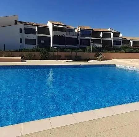아파트 La Maison Du Bonheur Les Eaux Vives 1 *