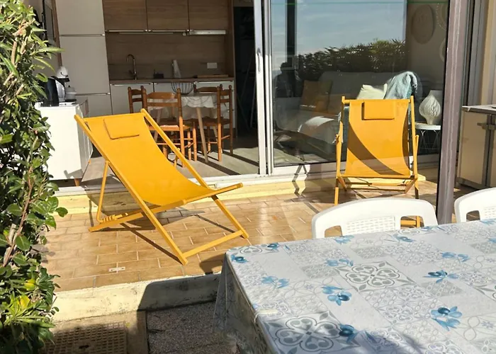 La Maison Du Bonheur Les Eaux Vives 1 *